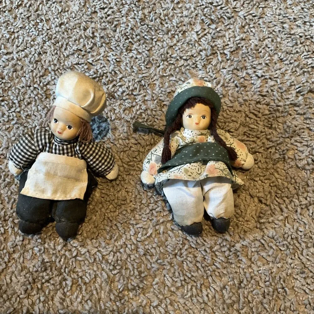 Vintage Shelf Sitter Set Of 2 Porcelain 5” Dolls Girl Boy Cottage Core